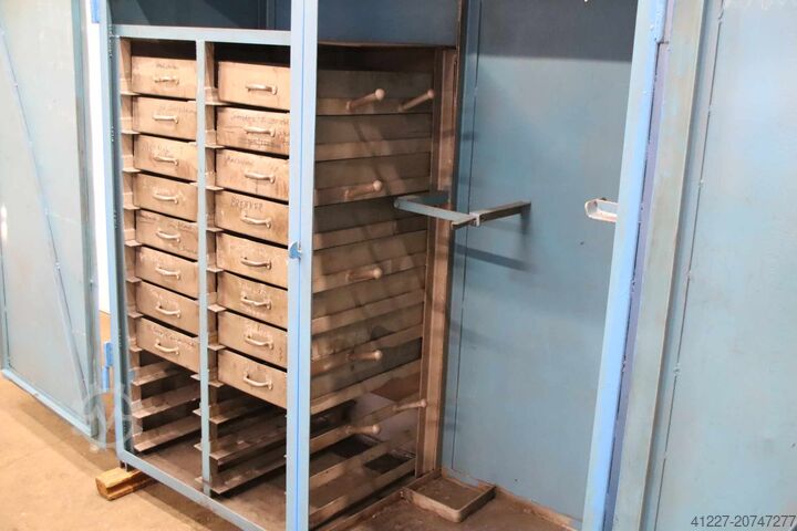 Instrumentu skapis, atvilktņu skapis unbekannt 2050/780/H2190 mm