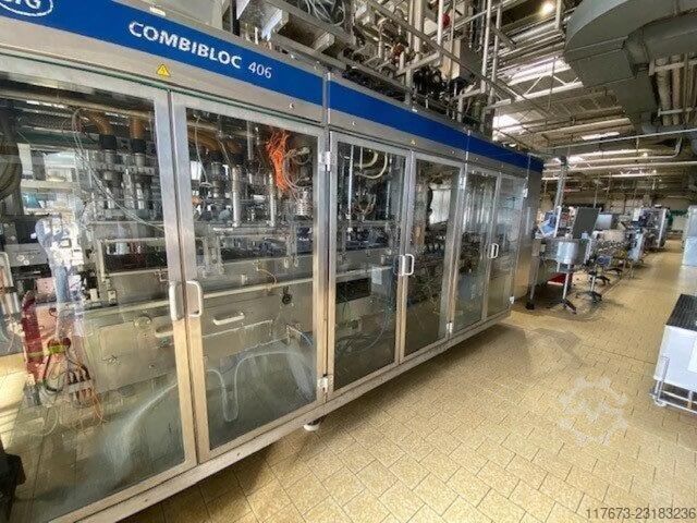 Linha de enchimento de suco de fruta SIG Comibloc usada 2004 - 5000 caixas/hora ECOLAB CFA406-32