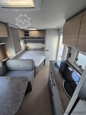 Caravana BÜRSTNER B66 480 TK 1.700 kg / Dusch-Paket