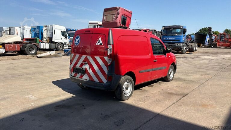 รถสเตชั่นแวกอนหลังคาสูง Renault Kangoo (BELGIAN VAN / CAMIONETTE BELGE)