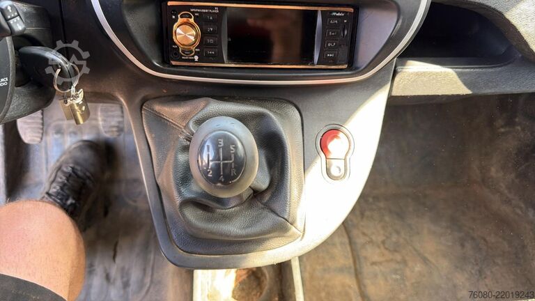 รถสเตชั่นแวกอนหลังคาสูง Renault Kangoo (BELGIAN VAN / CAMIONETTE BELGE)