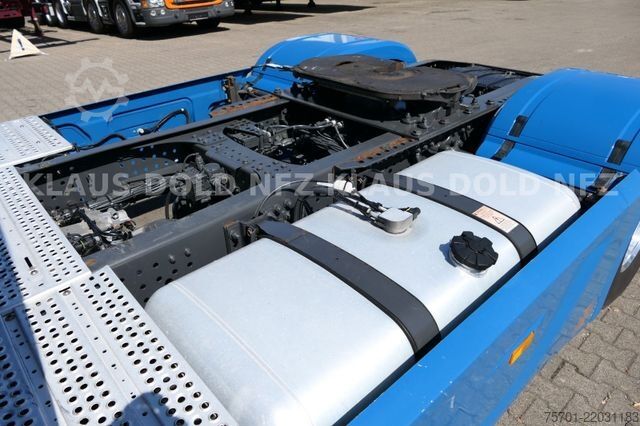 标准牵引车头 MERCEDES-BENZ Actros 1853 GigaSpace Retarder XL-Tank Euro 6