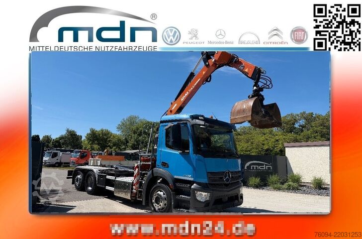 Кран, монтиран на камион MERCEDES-BENZ Antos 2533 Abrollkipper KRAN FUNK lift/lenk