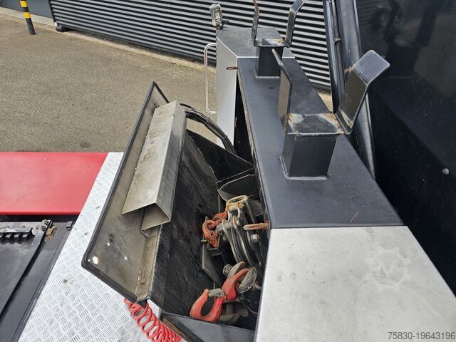 Venjulegur SZM MAN TGX 37.480 8x2-6 / HMF 85 t/m CRANE / KRAN