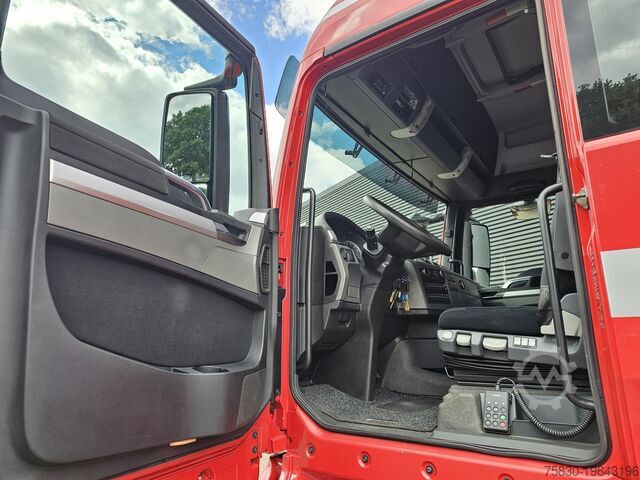 Venjulegur SZM MAN TGX 37.480 8x2-6 / HMF 85 t/m CRANE / KRAN