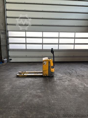 Transpallet elettrici Jungheinrich EJE 120