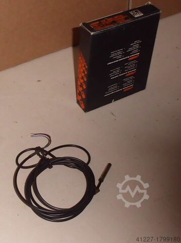 Індуктивний датчик IFM ITB 3001-BPOG