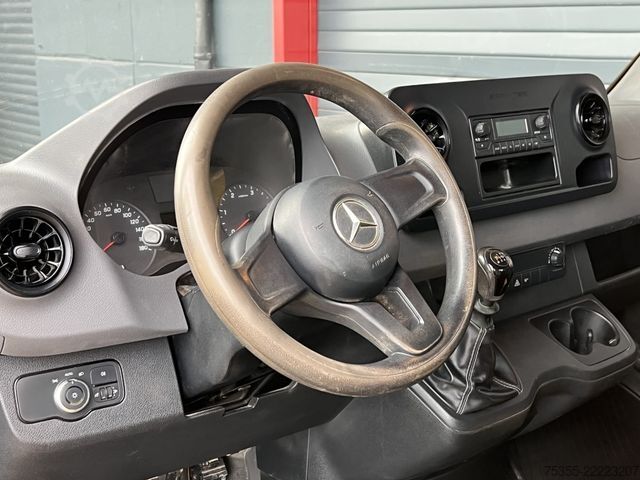 Furgone pick-up MERCEDES-BENZ Sprinter 311 CDI DOKA 6-Sitze AHK 2,7m 1-Hand