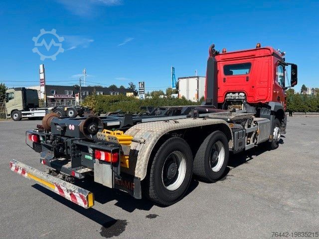 Tovornjak s kavljem za kontejnerje MERCEDES-BENZ AROCS"2643K"-6X4-RETARDER-3M90 RADSTAND-KFZBRIEF