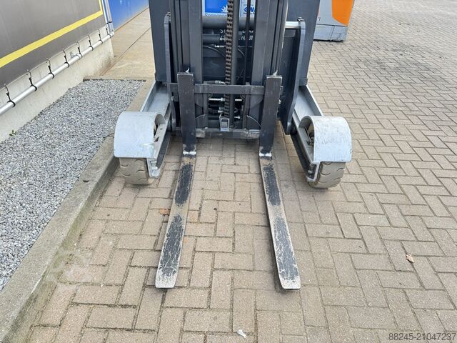 VS-22615 Triplex buitenreachtruck Still FM-X17SE STILL FM-X17SE