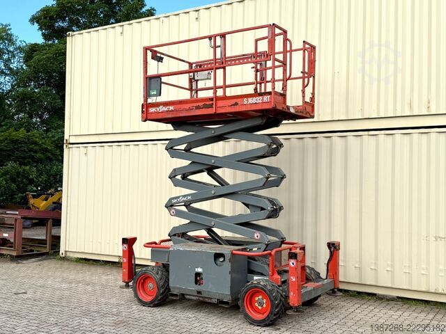 Darbo platforma Skyjack SJ6832RT 4x4 Diesel, 11.8 Meter, 1.356 H