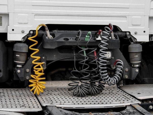 Standard SZM DAF XG 480 FT + INTARDER + 2x TANK + FULL SPOILER