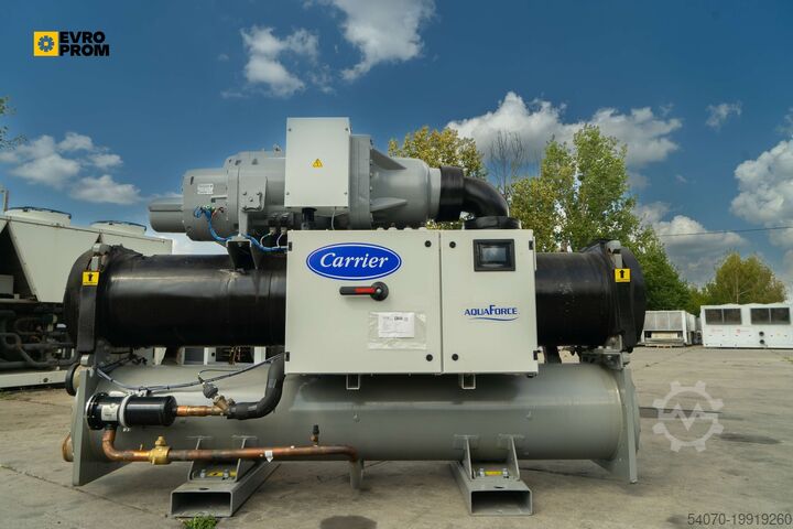 Chiller Used Watercooled chiller CARRIER 30XW 0452B0006 476 kW. 2021 yom