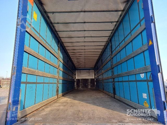 Trailer semi terbuka dengan terpal Schmitz Cargobull Curtainsider Standard Getränke