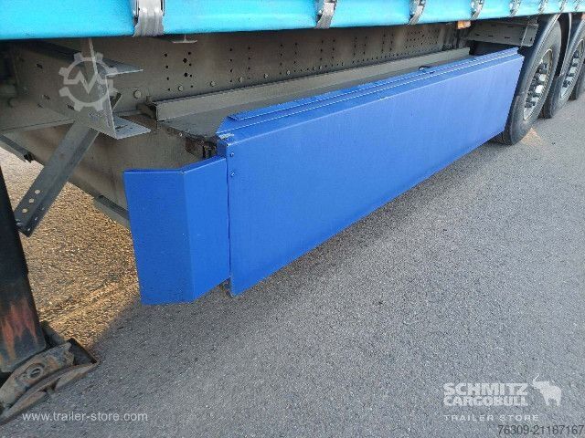 Trailer semi terbuka dengan terpal Schmitz Cargobull Curtainsider Standard Getränke