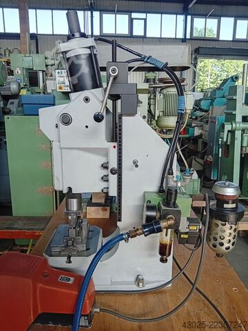 Pneumatska montažna presa SCHMIDT -- 28 kN