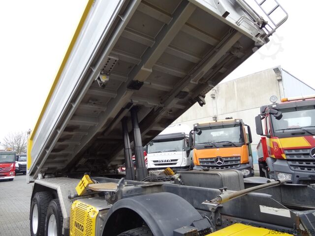 Kiper kamion Iveco Trakker 450 8X4 Meiller