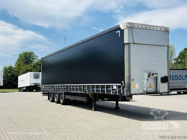Auflieger mit Pritsche & Plane Schmitz Cargobull Curtainsider Mega Getränke