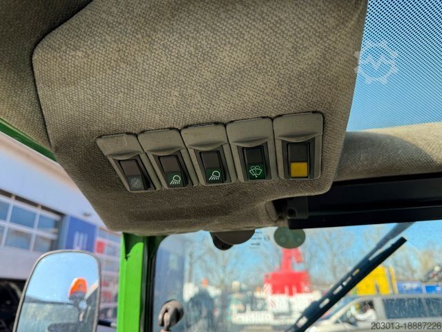 Sonstige John Deere 3520 Kommunaltrak. Frontkraftheber Kuppeldreieck