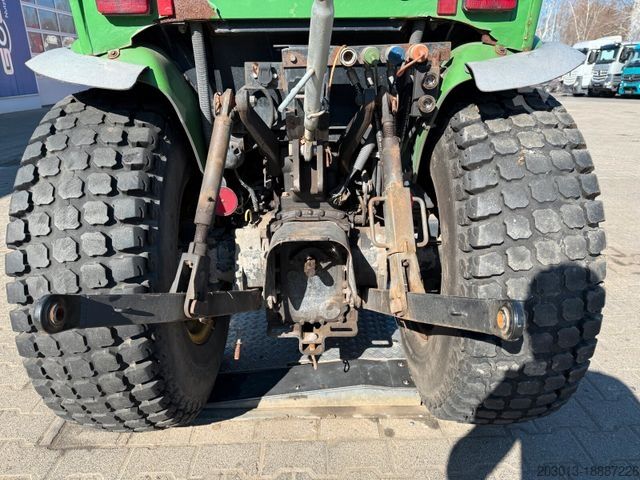 Sonstige John Deere 3520 Kommunaltrak. Frontkraftheber Kuppeldreieck