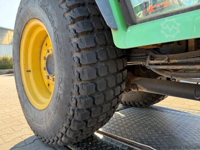 Sonstige John Deere 3520 Kommunaltrak. Frontkraftheber Kuppeldreieck