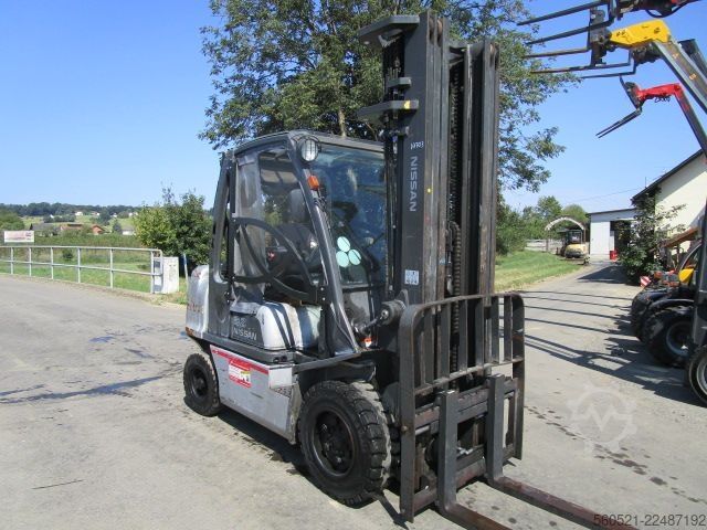 Dizelski viličarji Nissan 3,2 Ton.-Triplex-FH 5,5m + Seitenschieber