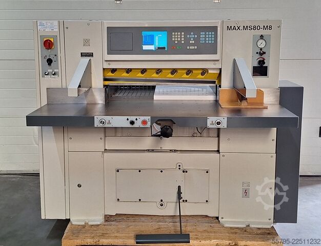 Máquina de corte de papel Adast Maxima
