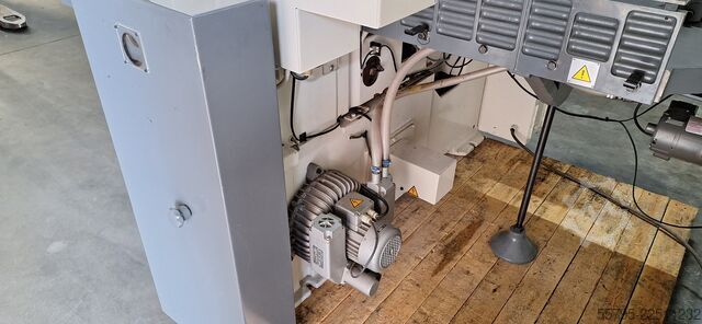 Máquina de corte de papel Adast Maxima