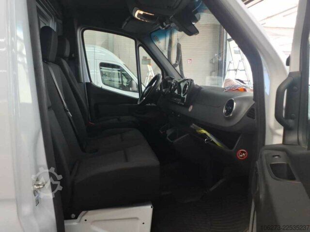 รถตู้ Mercedes-Benz Sprinter 317 CDI,L2H2,Automatik,Kamera,Navi