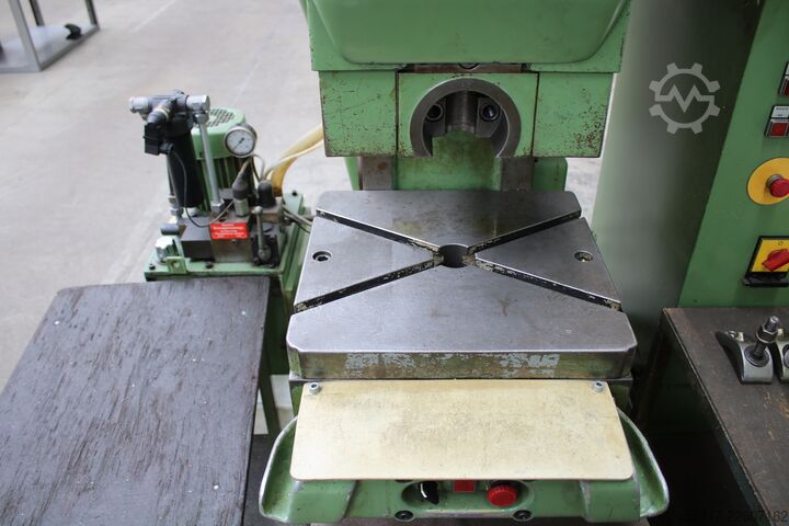 Mesin tekan eksentrik EBU Exzenterpresse H16