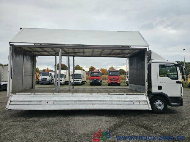 Drikkevare-lastebil MAN 12.220 Dinkel Getränkewagen Schwenkwand VDI700F