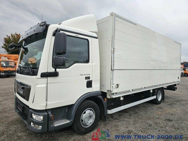 Drikkevare-lastebil MAN 12.220 Dinkel Getränkewagen Schwenkwand VDI700F