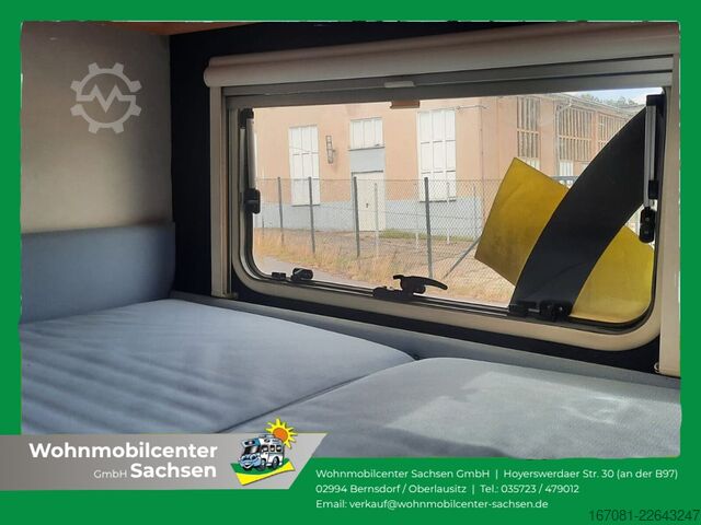 Semi-integrated camper LMC Liberty 690