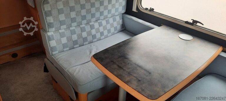 Semi-integrated camper LMC Liberty 690