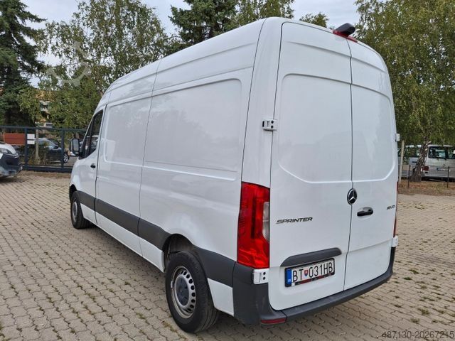 Skåpbil MERCEDES-BENZ Sprinter III FWD 311/315 CDI FWD L2