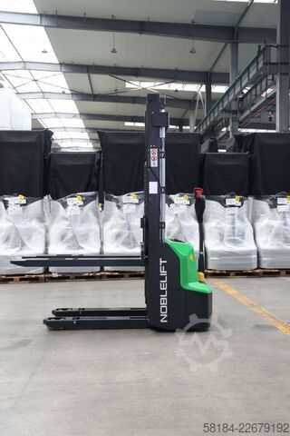 Manuell staplare Noblelift SWB130D