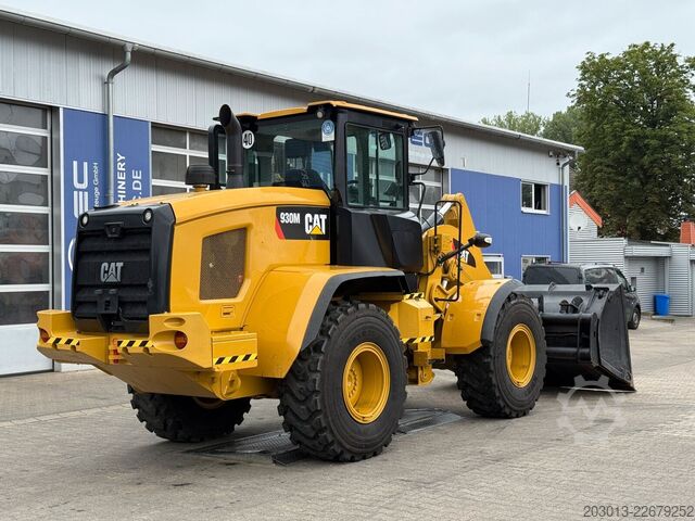 Колісний навантажувач CATERPILLAR 930M Radlader mit Schaufel 2.090 BTH