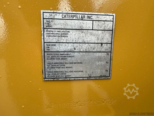 Колісний навантажувач CATERPILLAR 930M Radlader mit Schaufel 2.090 BTH