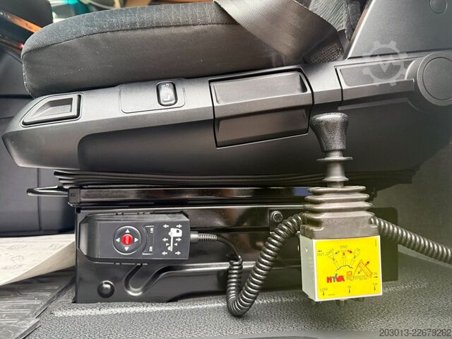 Стандартний тягач MERCEDES-BENZ 1851 4x2 SZM Euro 6 Kipphydraulik