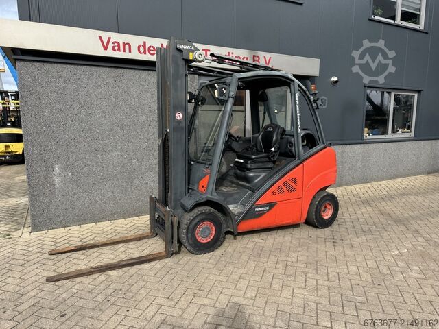 Linde H25T-02 Triplex 550 voľný zdvih, bočný posuv, 4. funkcia, 2015, 9100 motohodín, LPG LINDE H25T-02 Triplo 550 freelift sideshift 4e functie 2015 9100uur LPG