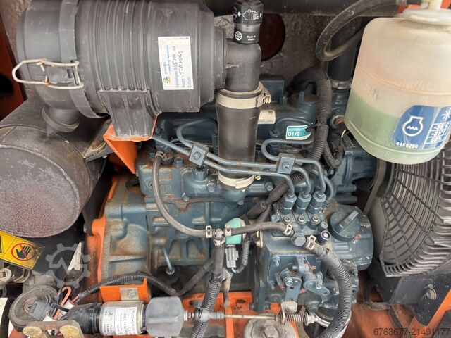 HITACHI HX140B-2 Raupen-Teleskoparbeitsbühne, non-marking Ketten, Baujahr 2012, KUBOTA Dieselmotor,  HITACHI HX140B-2 Rups hoogwerker telescoop NONMARKING 2012 KUBOTA DIESEL 15.8M Werkhoogte Keuring 12/26