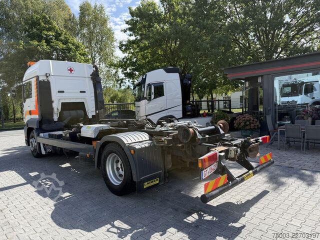Kipper kamion MAN TGA 18.360 / Steyr 18S36 Rotes Kreuz