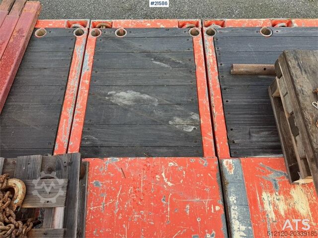 Broshuis crane semi. Broshuis crane semi.