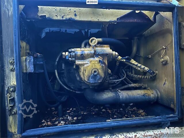 Bager za puzanje Komatsu PC240LC excavator. WATCH VIDEO.