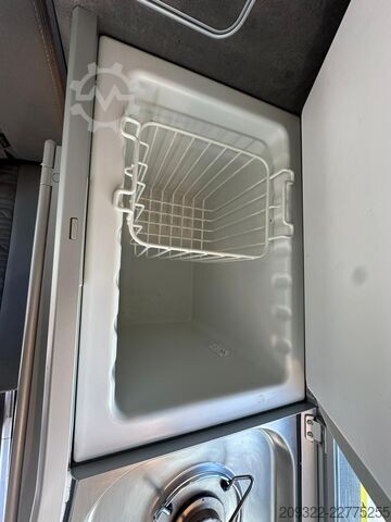 Husbil Volkswagen California Ocean 2022 | Automatico | Tetto a soffietto