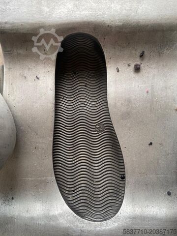 Машина для производства подошв из ПУ BGM Baby 18