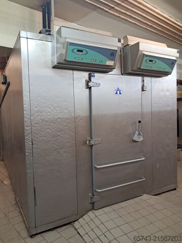 Холодильная камера, морозильная камера Koma RDV