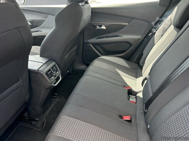 Speciallastbil Peugeot 3008 Active 1.2 PureTech 130 *Sitzheizung* *Einparkhilfe hinten* *Licht- und Regensensor*