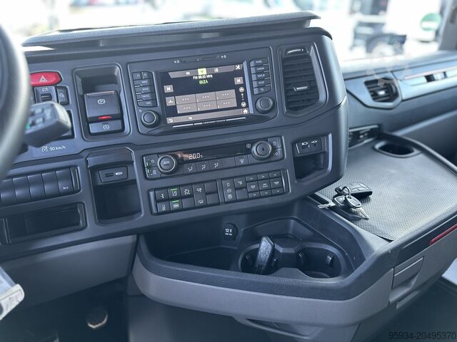 Standard road tractor SCANIA 660S V8 FULL PNEUMATIC 2+2