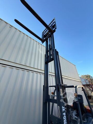 Carretilla elevadora frontal  JX Power CPCD35 / 3.5T Diesel /Sideshift/Freihub